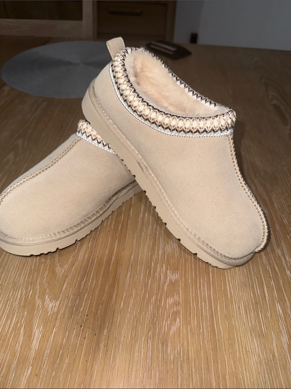 Cozy Slip-On Shearling Lined Mules - Beige
